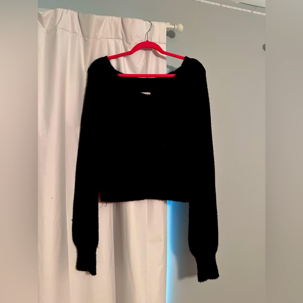 Women’s Happily black long sleeve scoop neck Gray sweater